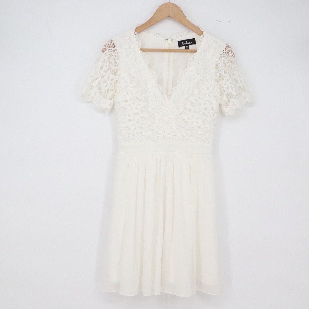 Lulus Dress Womens XS Fit & Flare White Crochet Lace V-Neck Mini Excellent